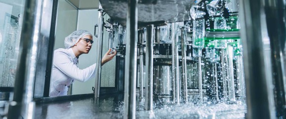Die PFAS-freie Revolution:<br>  Warum Calciumsulfonat-Schmierfette die Zukunft der Lebensmittelindustrie sind 